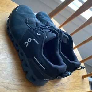 Women’s Cloud runners